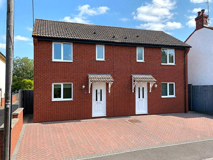 3 Bedroom Semi Detached House To Rent In Rock Road, Finedon, Wellingborough, NN9