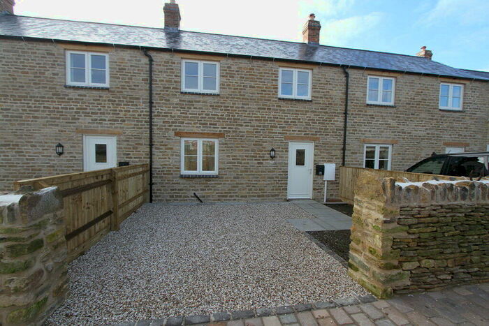 2 Bedroom Terraced House To Rent In Wrights Farm Lane, Brackley, NN13