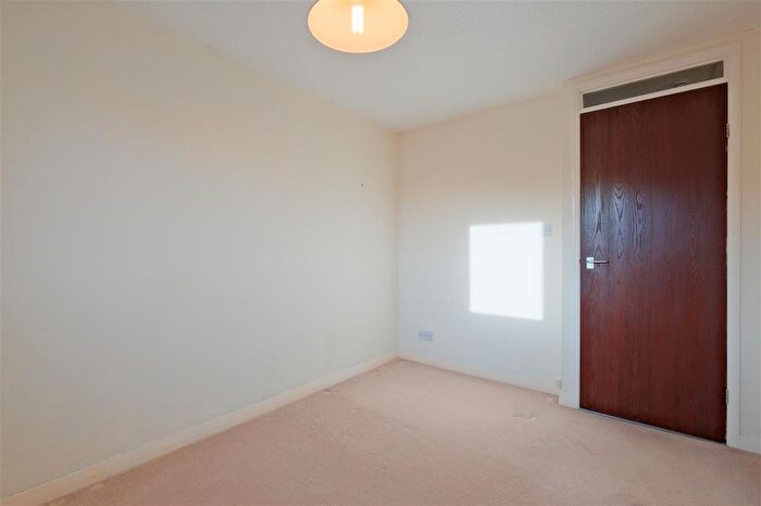 2 Bedroom Terraced House For Sale In Ailsa Court, Hamilton, ML3