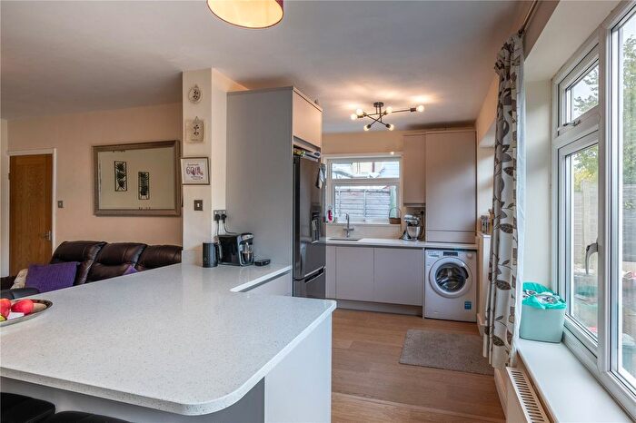 3 Bedroom Semi-Detached House For Sale In Winchester Road, Wolverhampton, West Midlands, WV10
