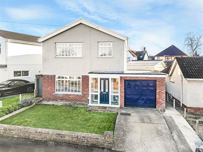 3 Bedroom Detached House For Sale In Oakland Drive, Neath, SA10