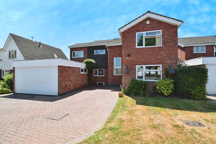 5 Bedroom Detached House For Sale In Maidwell Close, Wigston, Leicestershire, LE18