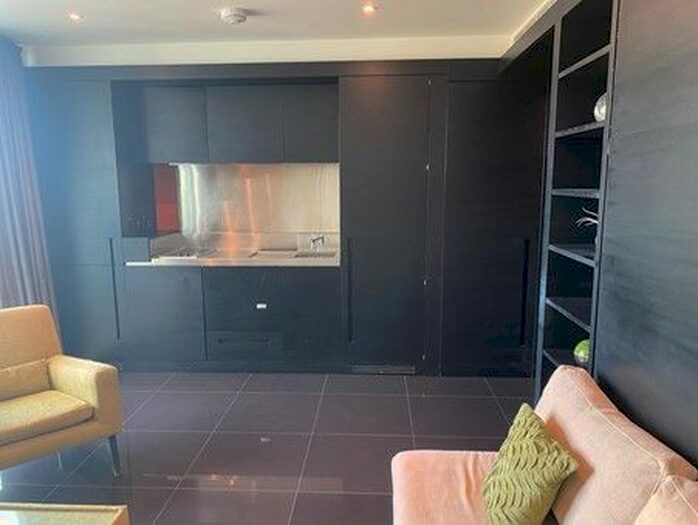 Studio To Rent In Pan Peninsula Square, London, E14