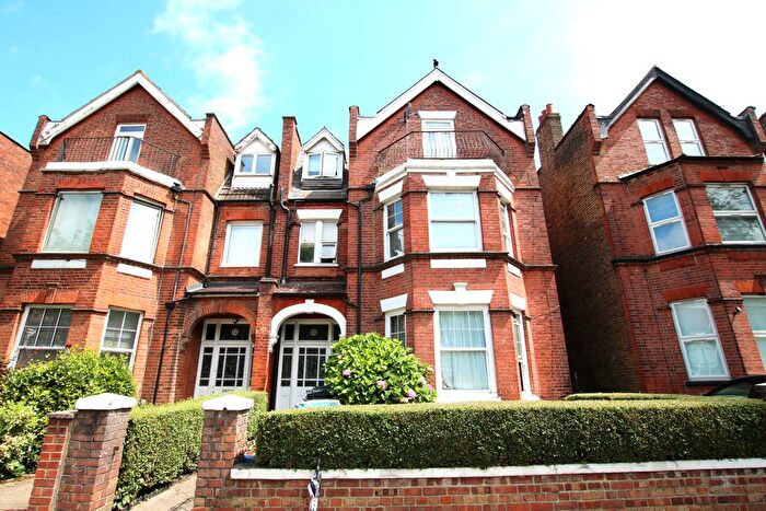 Studio To Rent In Park Avenue, Willesden Green, NW2