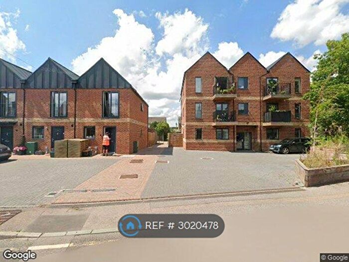 2 Bedroom Flat To Rent In Maindstone Road, Paddock Wood, Tonbridge, TN12