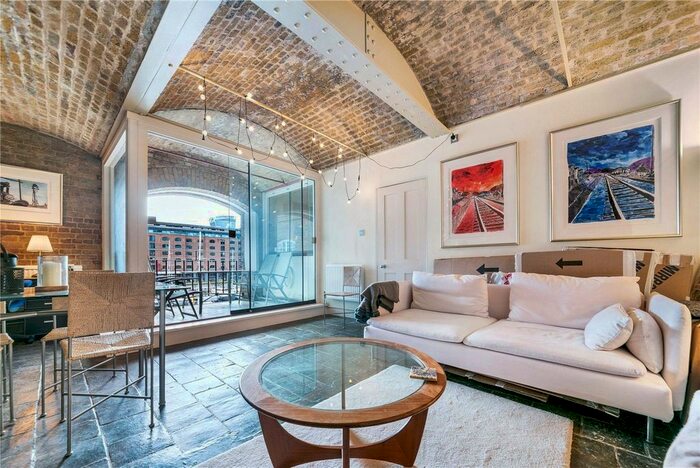 1 Bedroom Flat To Rent In Ivory House, East Smithfield, London, E1W