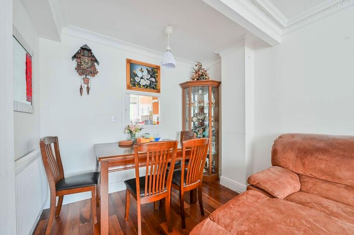 3 Bedroom Maisonette To Rent In Maxey Road, Woolwich, London, SE18