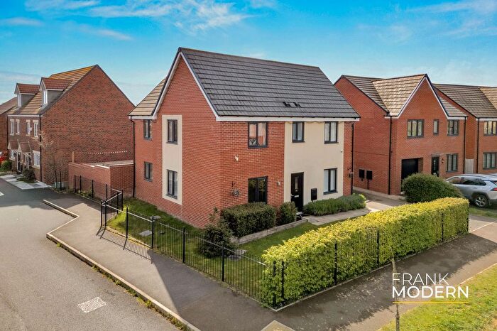 4 Bedroom Detached House For Sale In Westbury Drive, Hampton Gardens, PE7