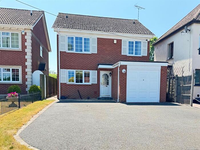4 Bedroom Detached House For Sale In Great Wheatley Road, Rayleigh, SS6