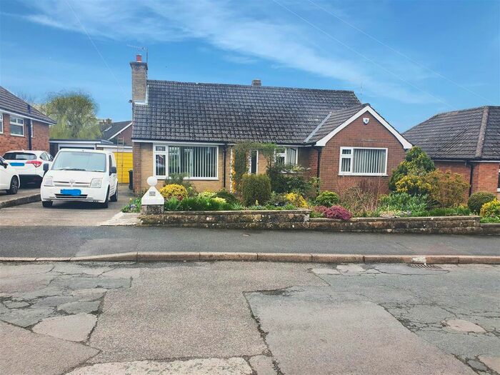 3 Bedroom Detached Bungalow To Rent In Hackness Gardens, Scarborough, YO12