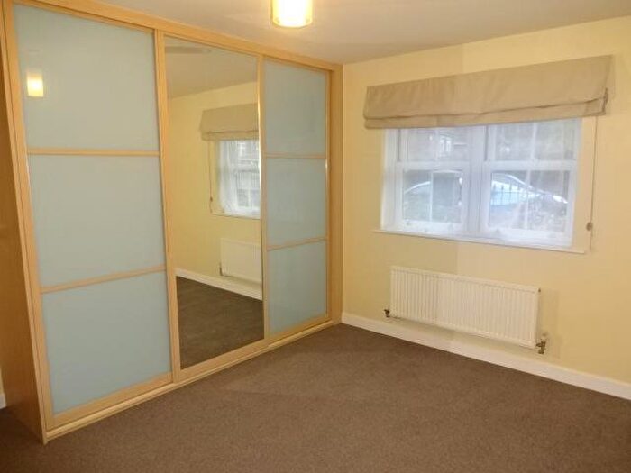 2 Bedroom Apartment To Rent In A Tetuan Road, LE3