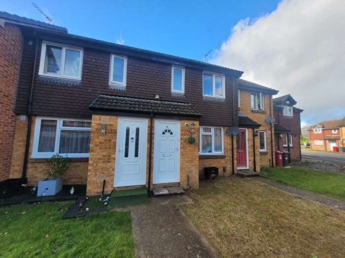 2 Bedroom House To Rent In Braemar Gardens, Slough, SL1