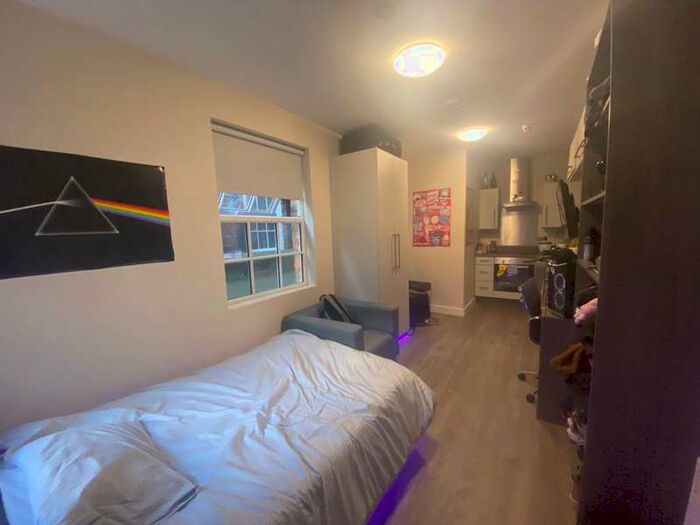 1 Bedroom Studio Flat To Rent In Wardwick, Derby, DE1