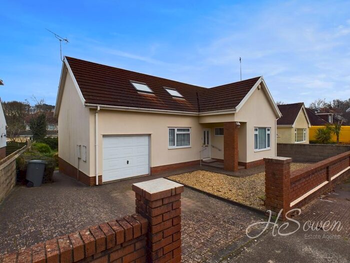 4 Bedroom Detached House For Sale In Grosvenor Avenue, Torquay, TQ2