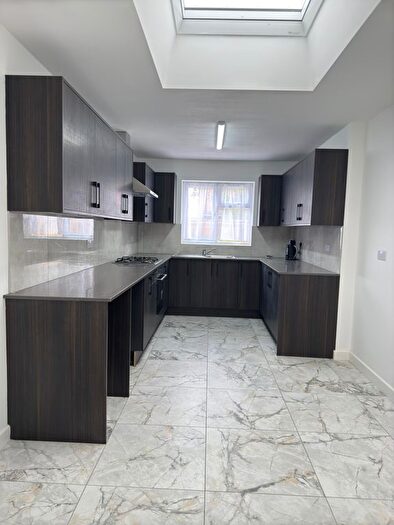 6 Bedroom Terraced House To Rent In East Road, London, E15