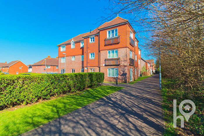 2 Bedroom Flat For Sale In Limehouse Court, Great Easthall, ME10