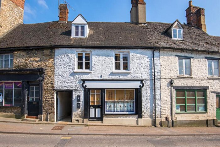 1 Bedroom Flat To Rent In West End, Witney, OX28