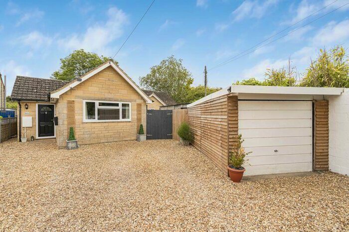 4 Bedroom Detached Bungalow For Sale In Juniper Hill, Brackley, NN13