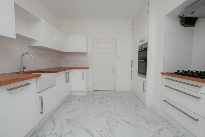 2 Bedroom Apartment To Rent In Hurle Road - Clifton, BS8