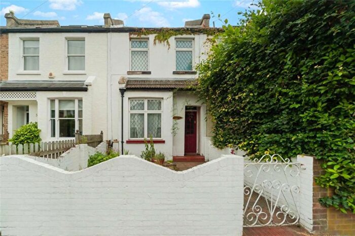 1 Bedroom Flat To Rent In Campbell Road, Twickenham, TW2