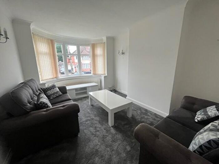 3 Bedroom House To Rent In Westridge Road, Birmingham, B13
