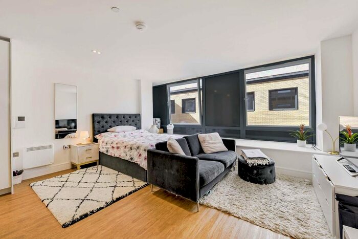 Studio To Rent In Red Lion, Wandsworth High Street, London, SW18