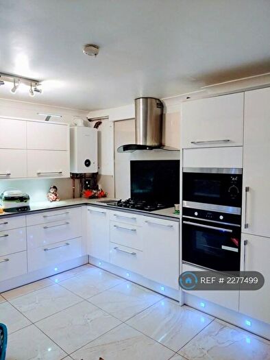 3 Bedroom End Of Terrace House To Rent In Seaton Road, Hemel Hempstead, HP3