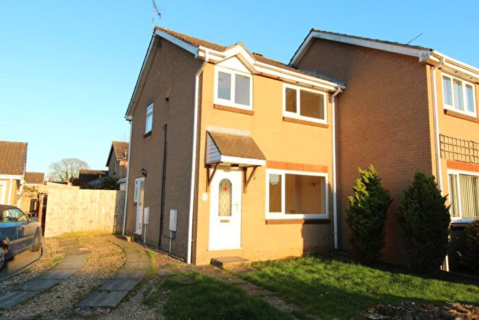 3 Bedroom Semi Detached House For Sale In Magnolia Drive, Lutterworth, LE17