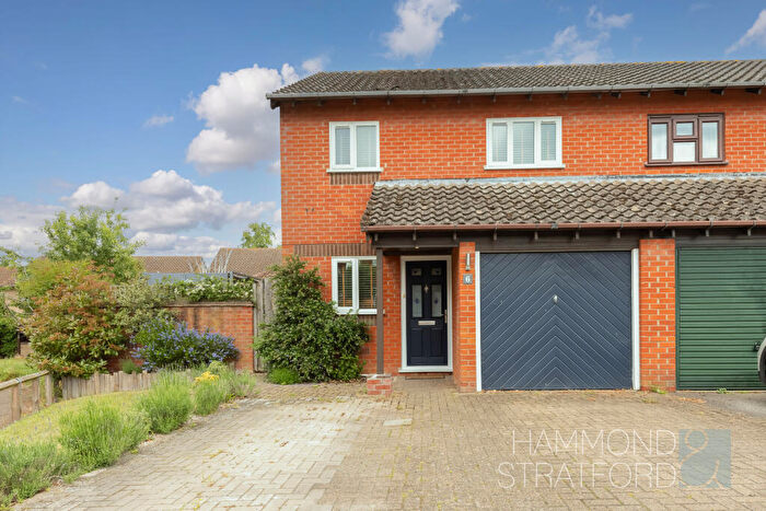 3 Bedroom Semi Detached House For Sale In Nelson Close, Hethersett, NR9