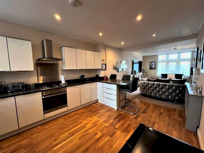 2 Bedroom Property To Rent In 88 Lord Street, Southport, PR8