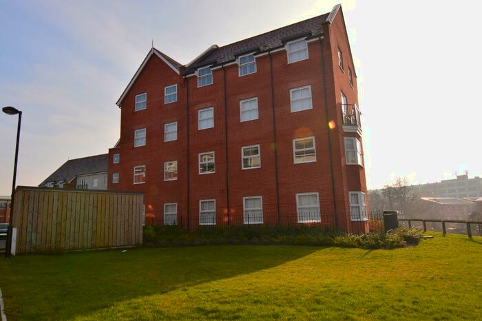 2 Bedroom Flat To Rent In Ashville Way, Wokingham, RG41