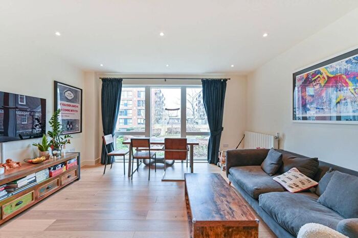 3 Bedroom Flat For Sale In Minotaur House, Woolwich Riverside, London, SE18
