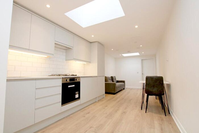 1 Bedroom Flat To Rent In St Andrews Road, Willesden, NW10
