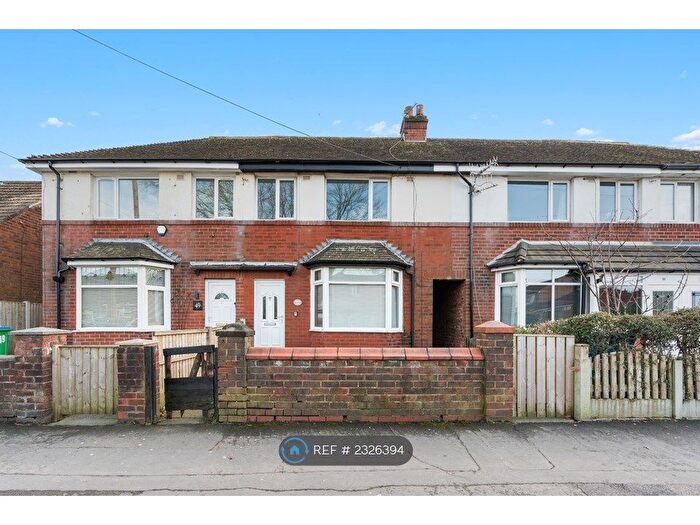 3 Bedroom Semi-Detached House To Rent In Wilton Grove, Heywood, OL10