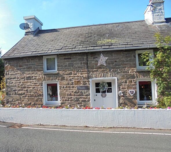 3 Bedroom Cottage For Sale In Gorrig Road, Llandysul, SA44