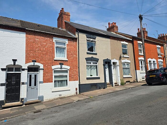 2 Bedroom Terraced House For Sale In Gordon Street, Northampton, NN2