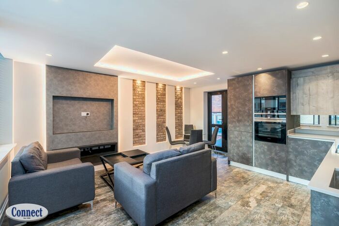 2 Bedroom Flat To Rent In Newby House, Chase Road, Southgate, N14