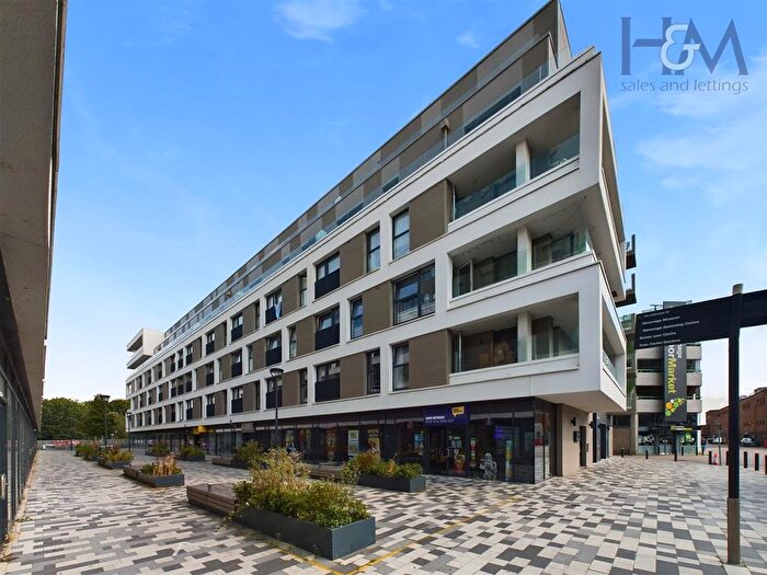1 Bedroom Flat For Sale In Mulberry House, Park Place, Stevenage, Bf., SG1