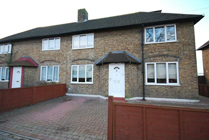 3 Bedroom Semi-Detached House To Rent In Goddard Road, BR3