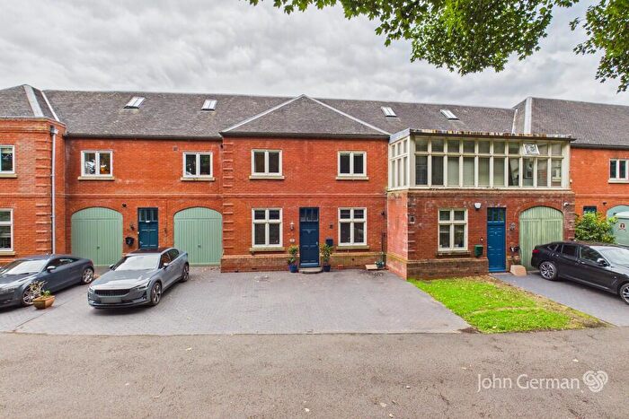 3 Bedroom Terraced House For Sale In Park Row, Bretby, DE15