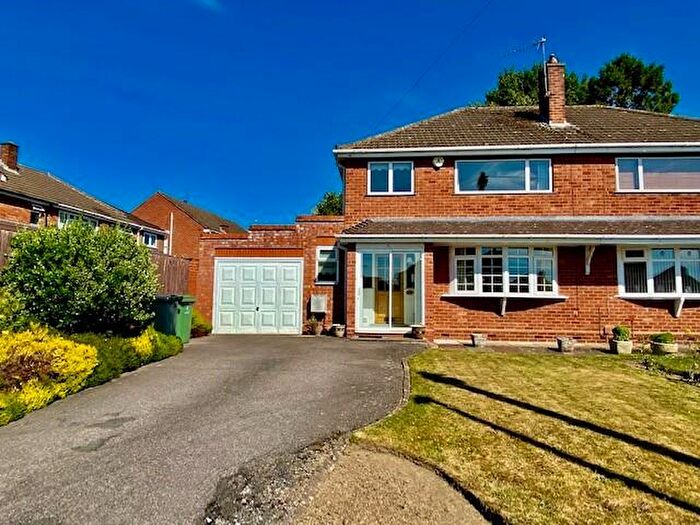 3 Bedroom Semi-Detached House For Sale In Hazeldene Road, Halesowen, West Midlands, B63