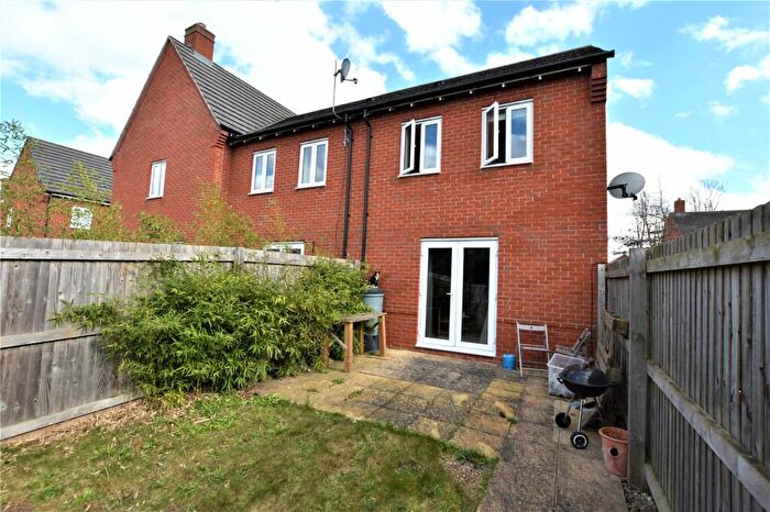 2 Bedroom End Of Terrace House To Rent In The Avenue, Didcot, Oxfordshire, OX11