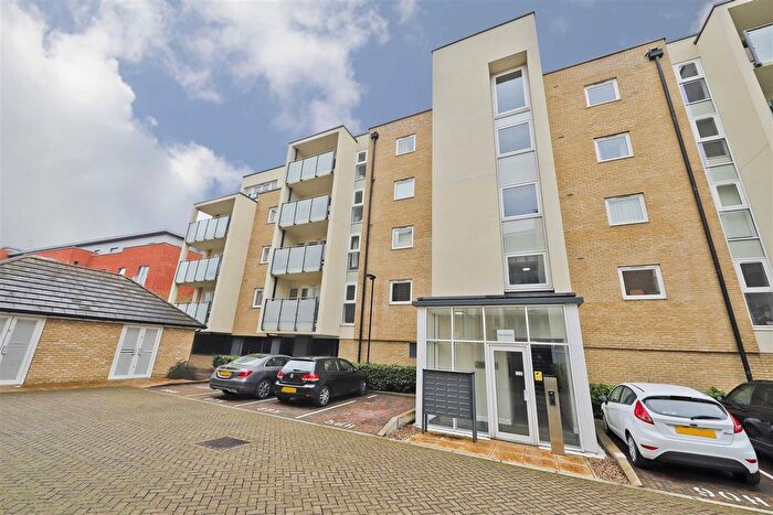1 Bedroom Flat To Rent In Walsham Court, Perkins Gardens, Ickenham, UB10