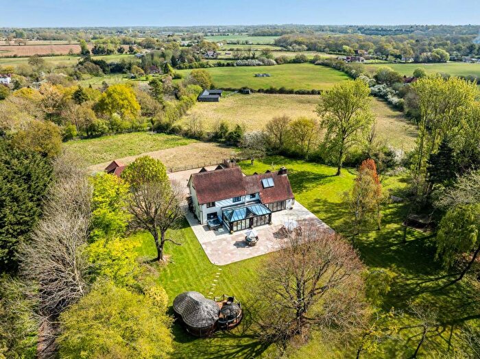 4 Bedroom Detached House For Sale In Little Hill Road, Hurst, RG10