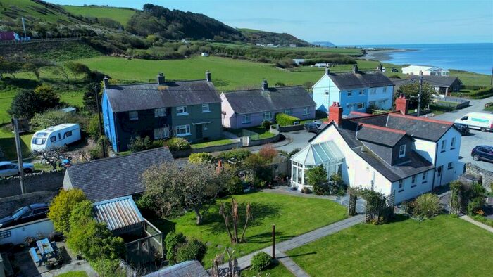 4 Bedroom Detached House For Sale In Walking Distance To The Sea, Aberarth, Aberaeron, SA46
