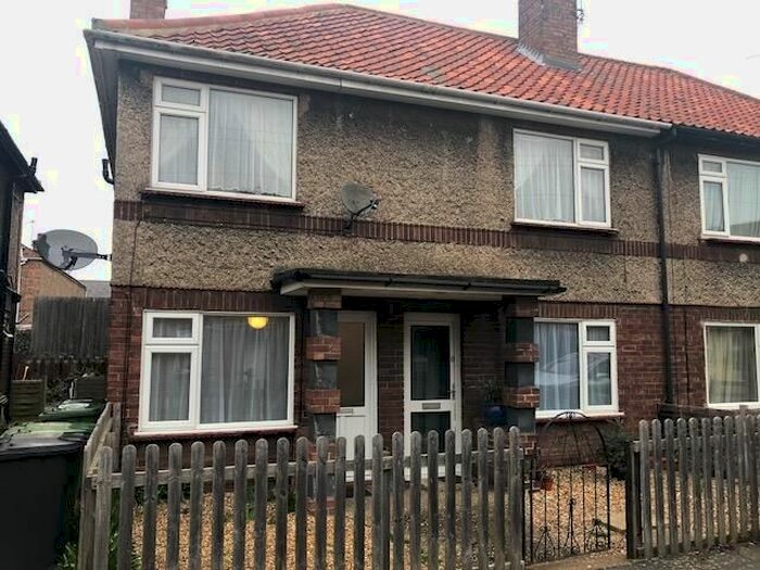 2 Bedroom Flat To Rent In Harewood Drive, King's Lynn PE30