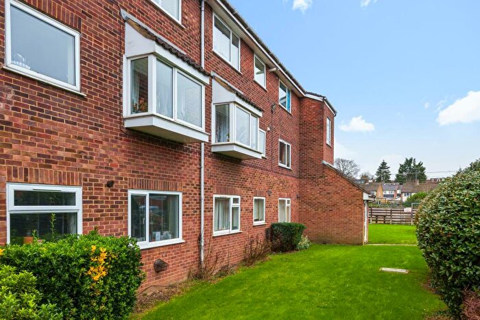 1 Bedroom Flat For Sale In East Barnet Village, Barnet, EN4