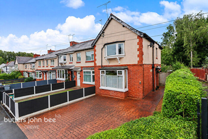3 Bedroom End Of Terrace House For Sale In Albion Street, Crewe, CW2