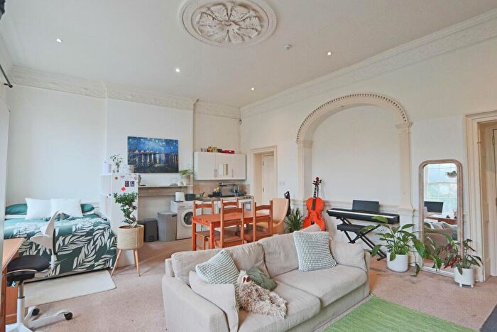 Studio To Rent In Berkeley Square, Bristol, BS8