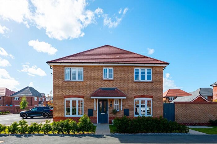 3 Bedroom Semi-Detached House For Sale In Mill Race Close, Burscough, L40